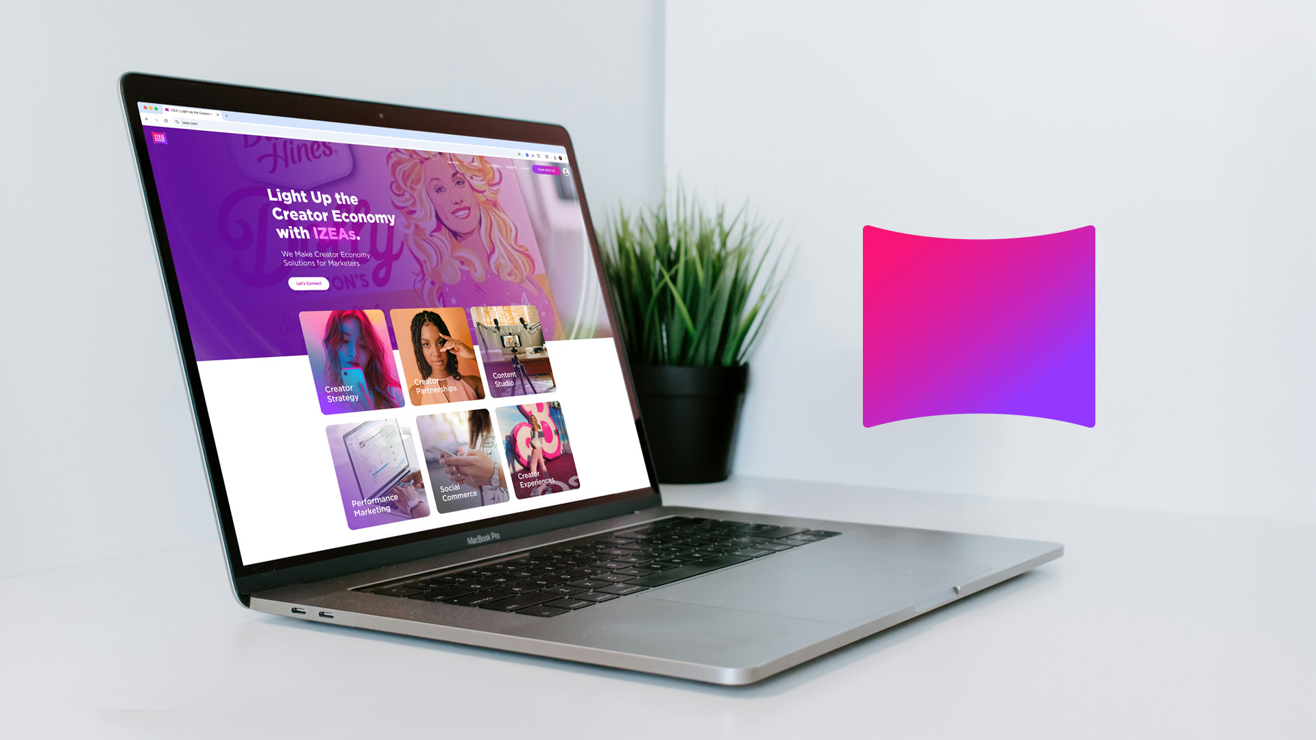 IZEA.com Laptop on desk